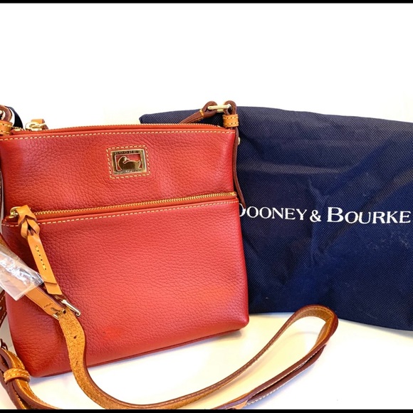 Dooney Bourke purse - Picture 1 of 7